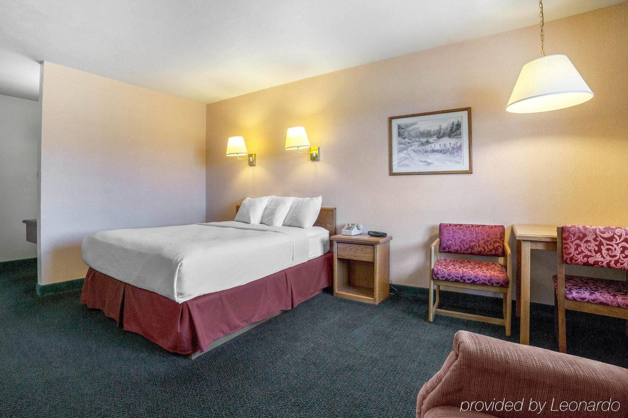 Rodeway Inn Whitehall Zewnętrze zdjęcie