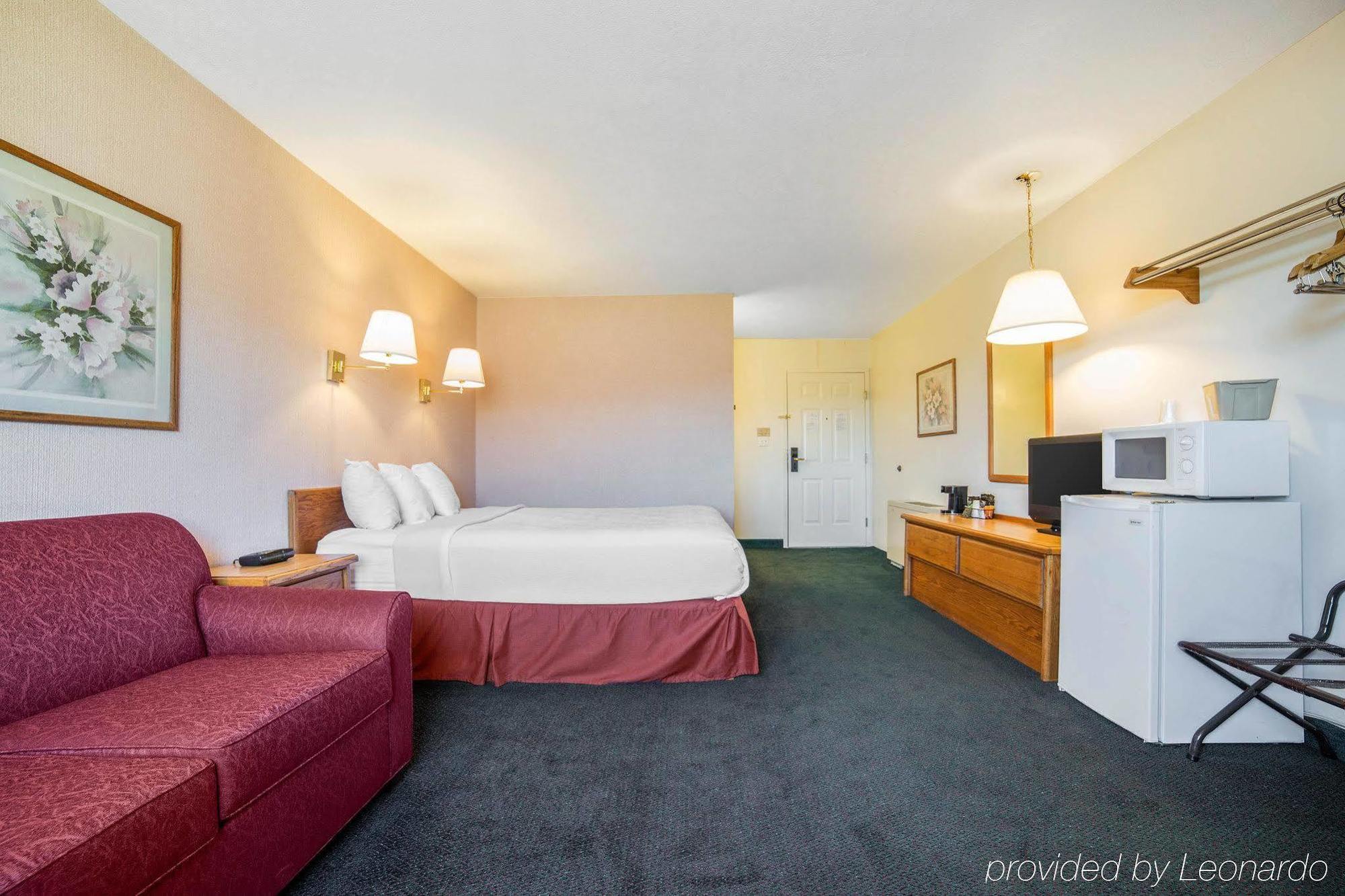 Rodeway Inn Whitehall Zewnętrze zdjęcie