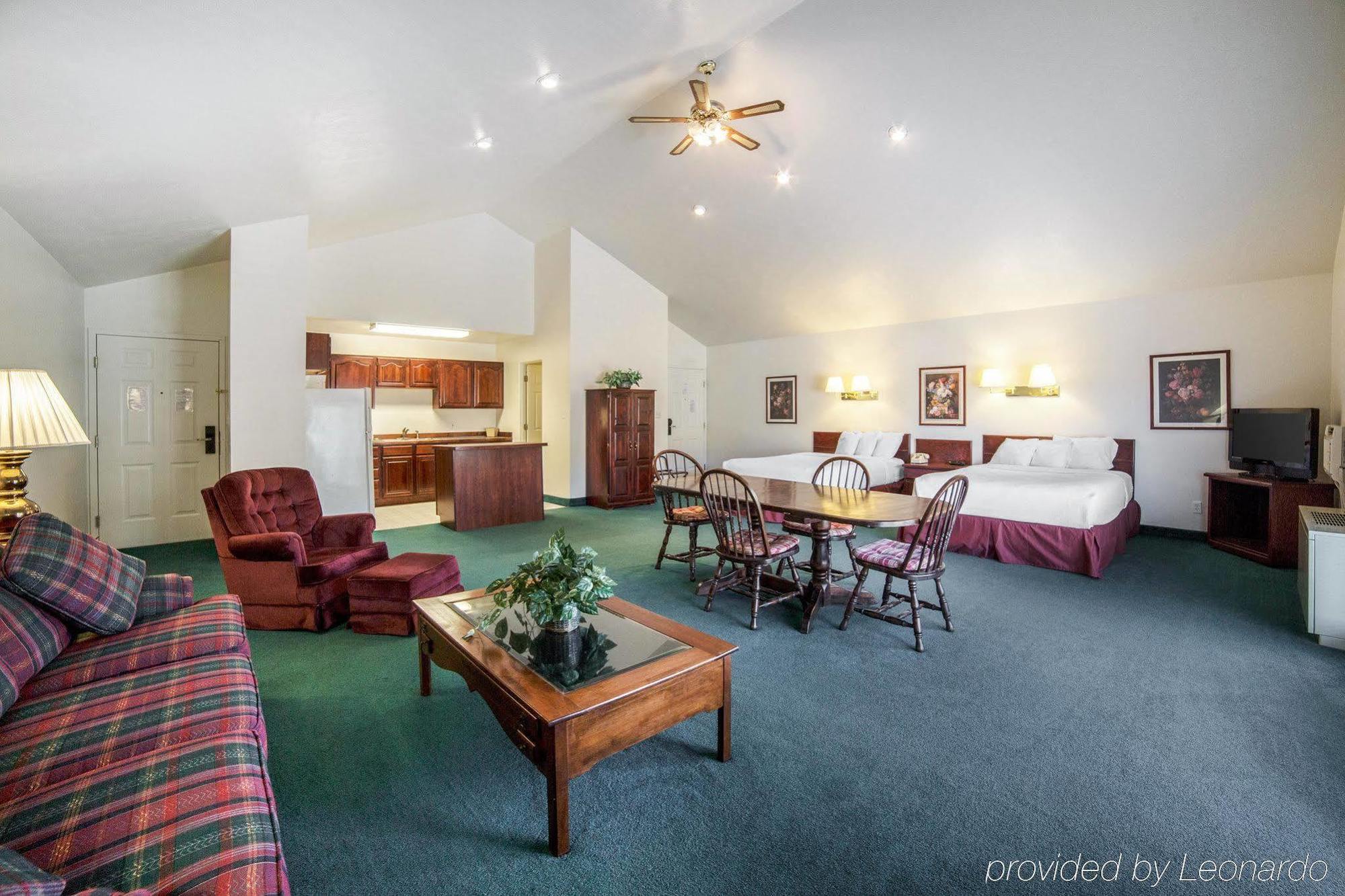 Rodeway Inn Whitehall Zewnętrze zdjęcie